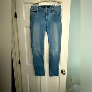 Hudson jeans, button pocket.